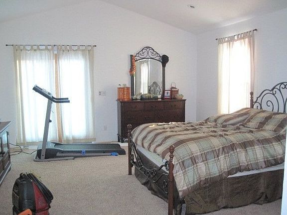 5th image of 5350 Mills Dr