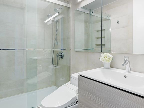 5th image of 340 E 93rd St APT 27B