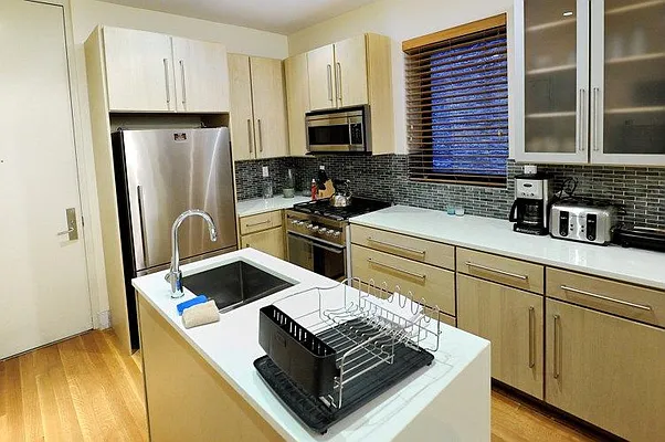 Rented by Eisenberg Exclusives | media 116