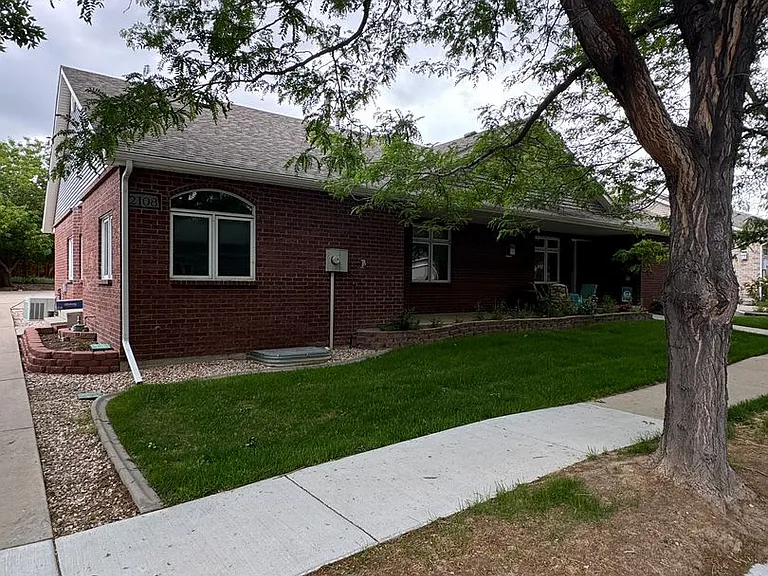 2108 Sherwood Forest Ct — Photo 1
