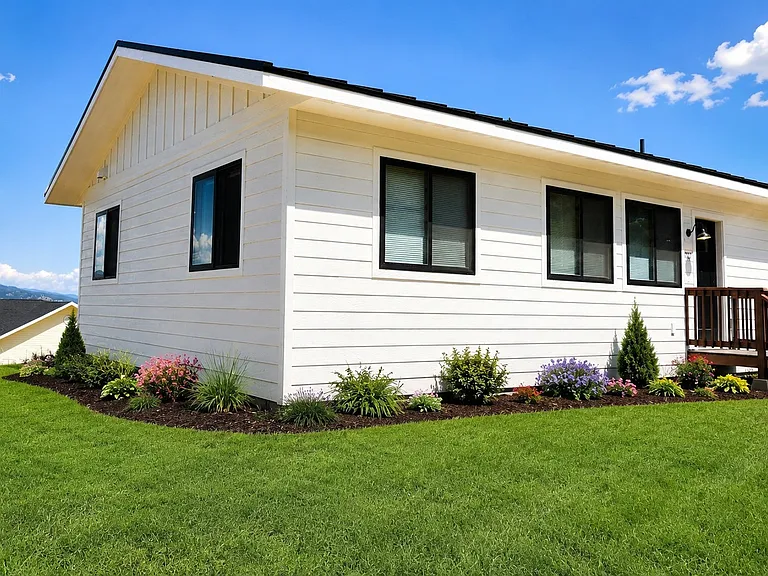 1002 Hillside Ct — Photo 1