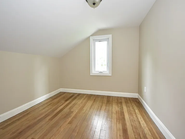 6 Standish Ln — Photo 20