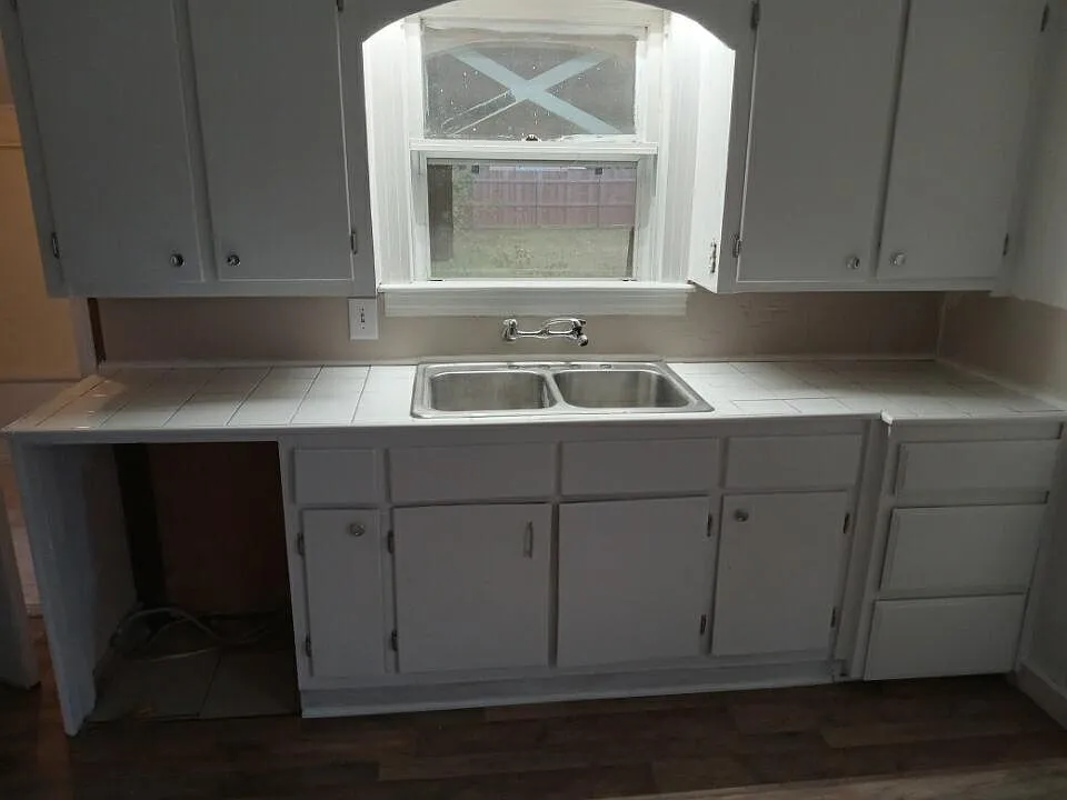 3 bed, 960 sqft, $1,650 — Photo 3