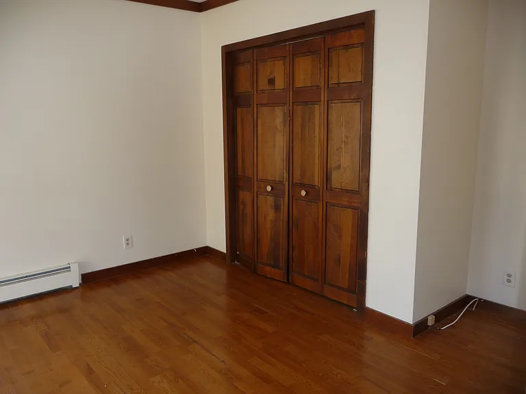 27 Oliver Ave — Photo 5
