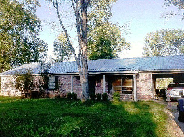 1st image of 415 Walking Horse Ln