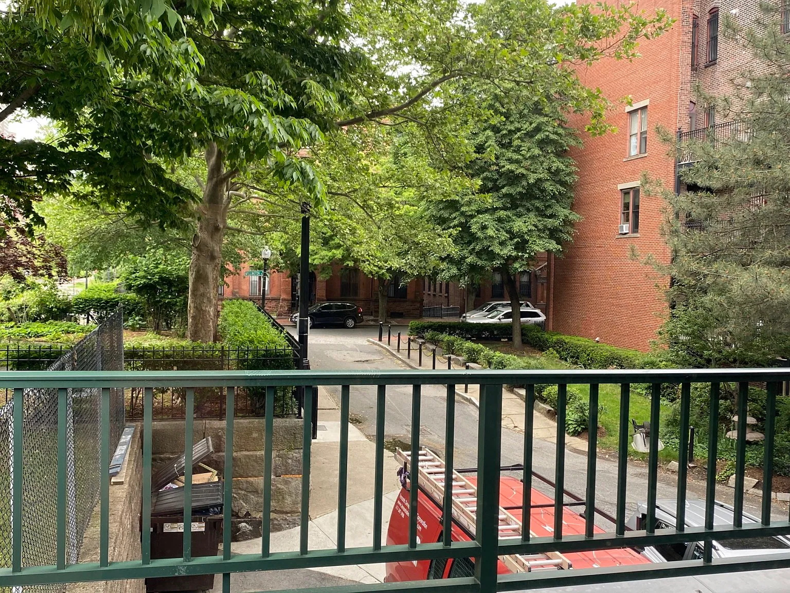 400 Massachusetts Ave — Photo 2