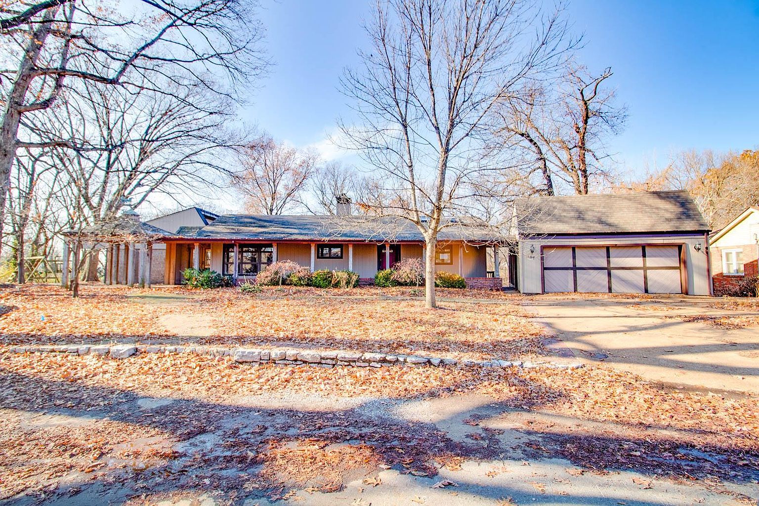 287 Oakley Pl, East Alton, IL 62024 | Zillow