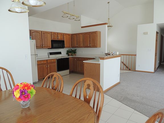 Kitchen / Dining Area.