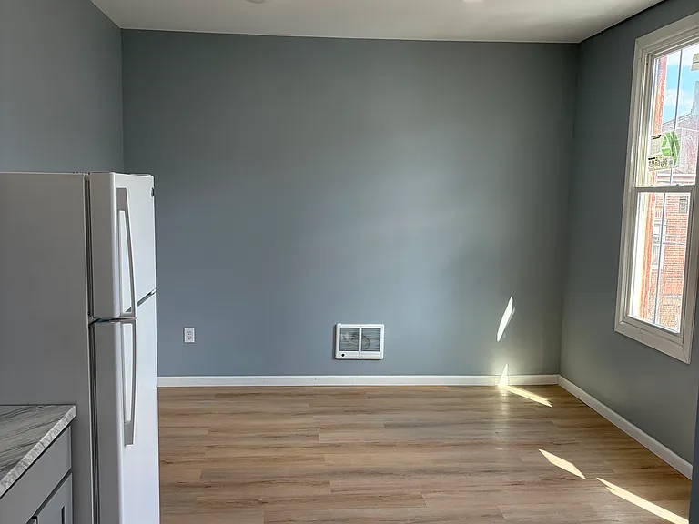 211 N 2nd St — Photo 1