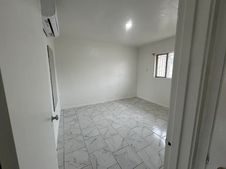 1501 N Oregon St #5 — Photo 9