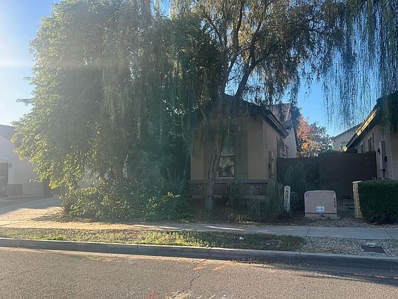 2nd image of 16429 W Yucatan Dr