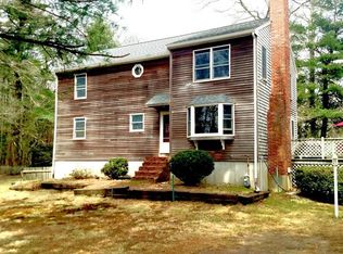 17 Forest St, Plympton, MA 02367