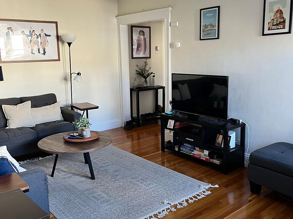 1st image of 1638A Commonwealth Ave #25