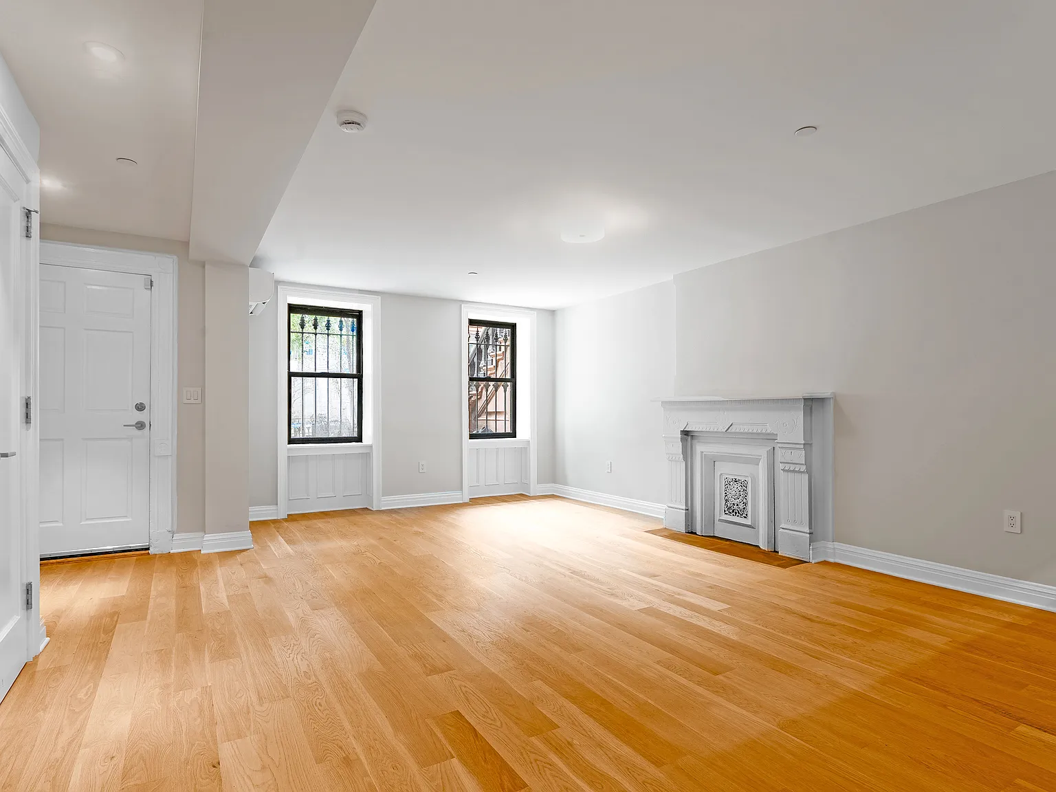29 Herkimer Street — Photo 2