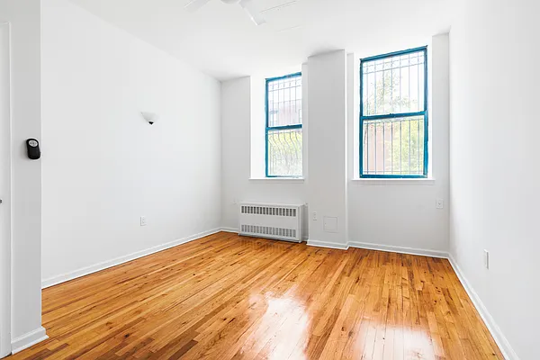Rented by Compass | media 3