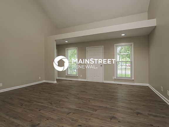 2nd image of 2319 Centertree Dr