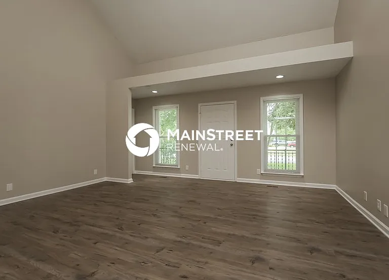 2319 Centertree Dr — Photo 3