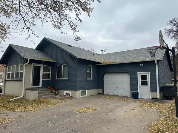 315 W 13th St, Hastings, NE 68901