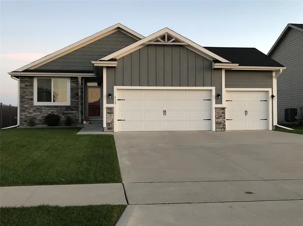 112 13th St NW, Bondurant, IA 50035