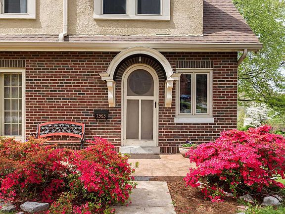 3rd image of 7363 La Veta Ave