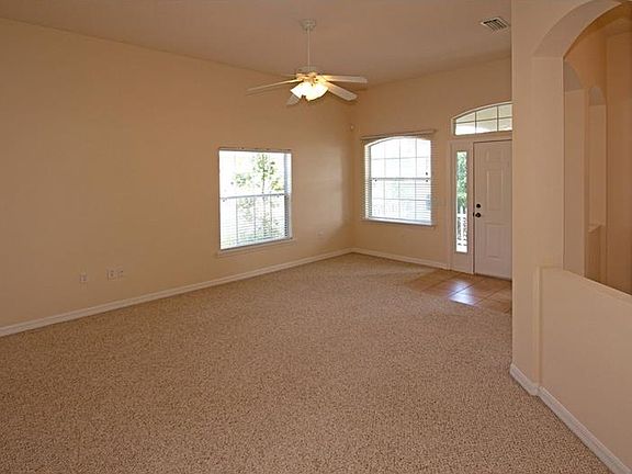 4th image of 900 Chelsea Ave