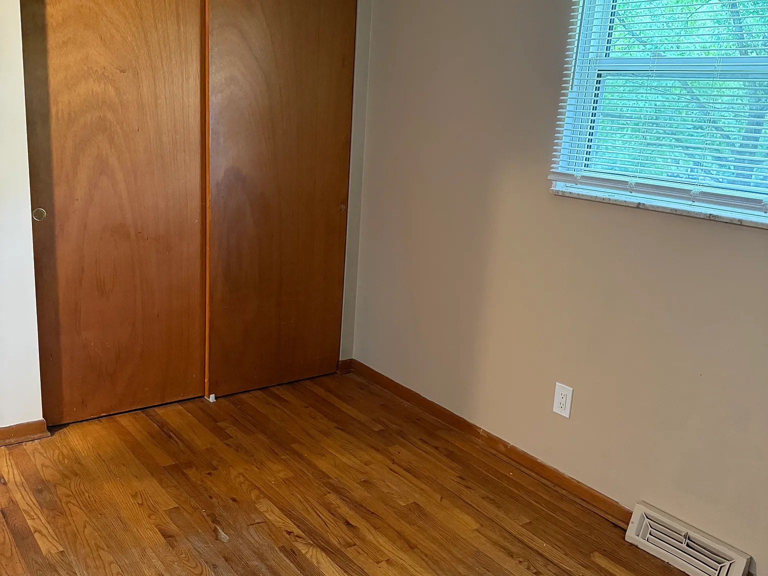 2 bed, 960 sqft, $1,100 — Photo 4