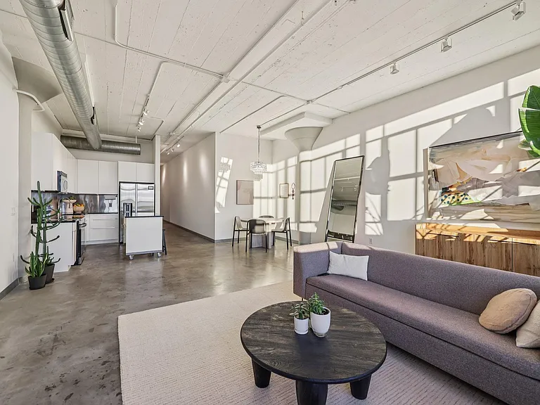 2929 Chicago Ave #1105 — Photo 7