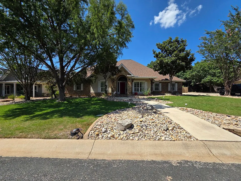 2150 Hedgestone