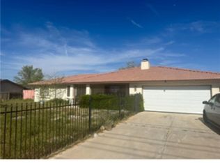 11911 Kiowa Rd, Apple Valley, CA 92308