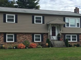 7 Boyack Rd, Clifton Park, NY 12065