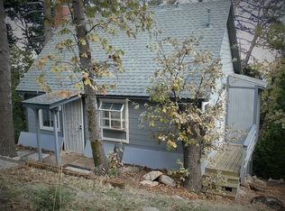 895 Lake View Ln, Twin Peaks, CA 92391