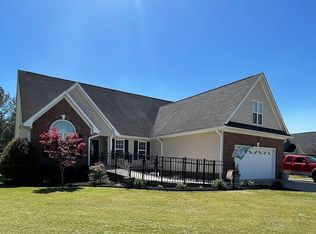 1017 Harvest Grove Ct, Hope Mills, NC 28348