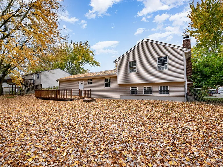 1387 Firethorne Dr — Photo 5