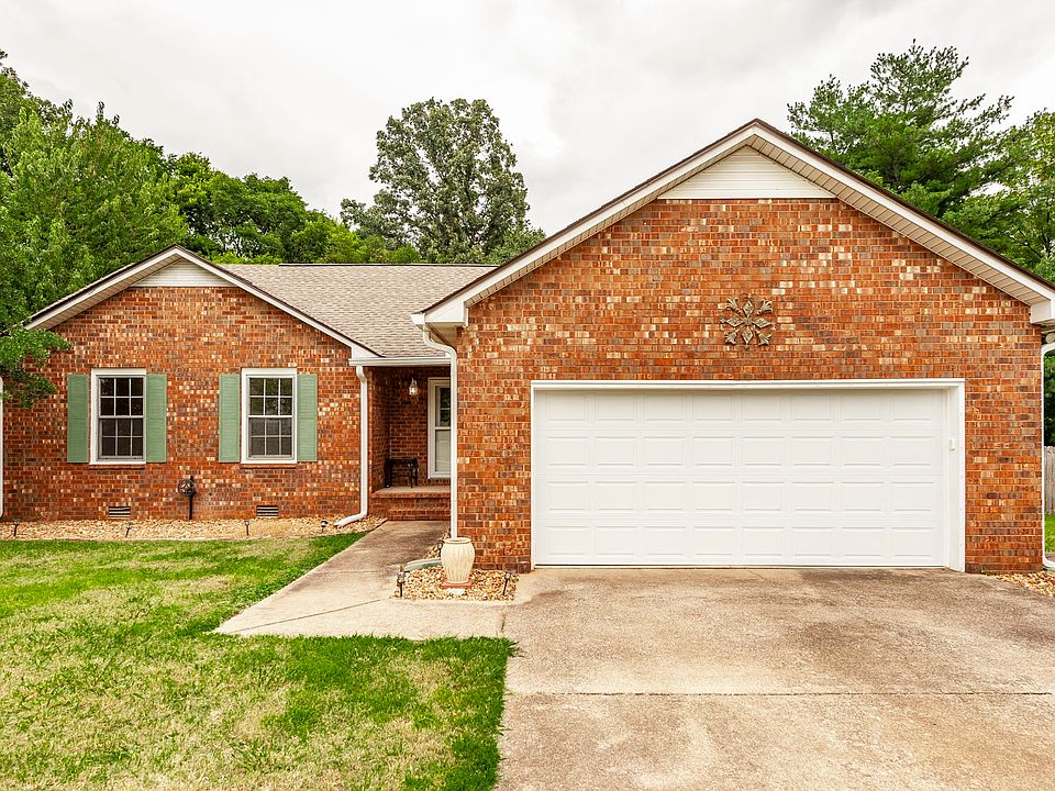 1st image of 2514 Wellington Pl