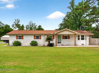 934 Ceasar Rd, Picayune, MS 39466