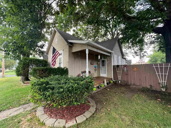 461 S 20th St, Terre Haute, IN 47803