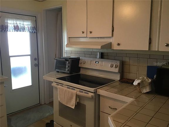 5th image of 526 Blackburn Blvd