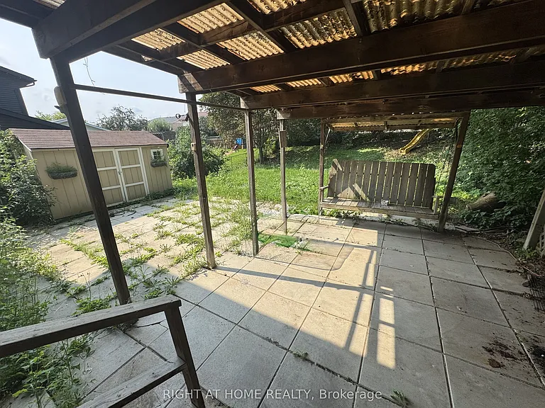 18 Annamaria Dr — Photo 28