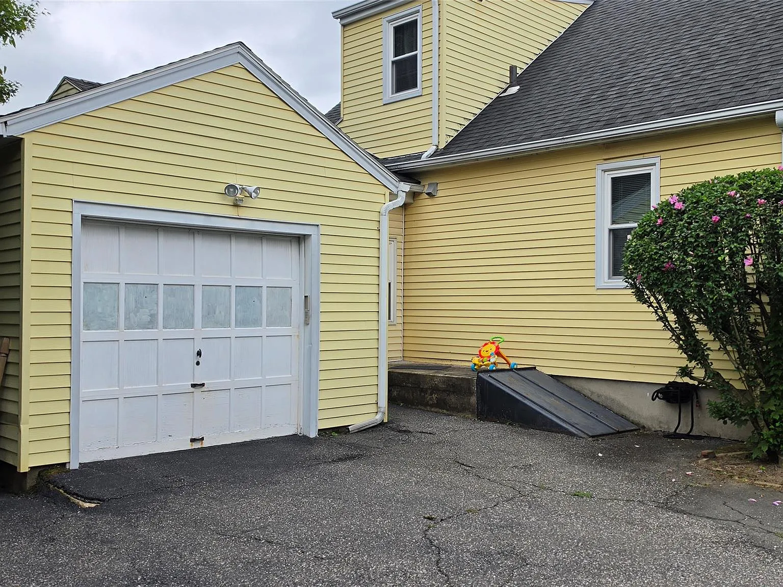 27 Haines Boulevard, Rye, NY 10573 — Photo 3