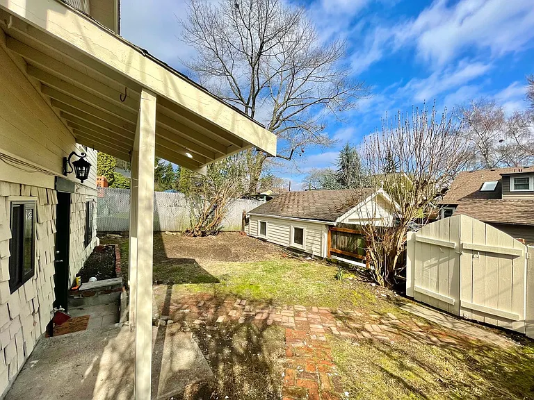 5222 35th Ave NE — Photo 27