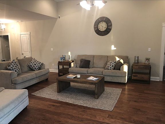 3rd image of 12586 Cottage Ln