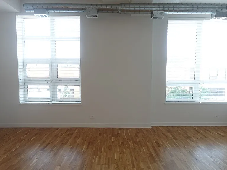 4131 W Belmont Ave #201 — Photo 15