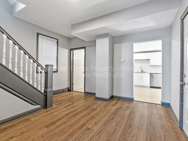 957 Harrison Ave — Photo 10