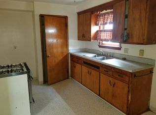 3571 Bosworth Rd, Cleveland, OH 44111