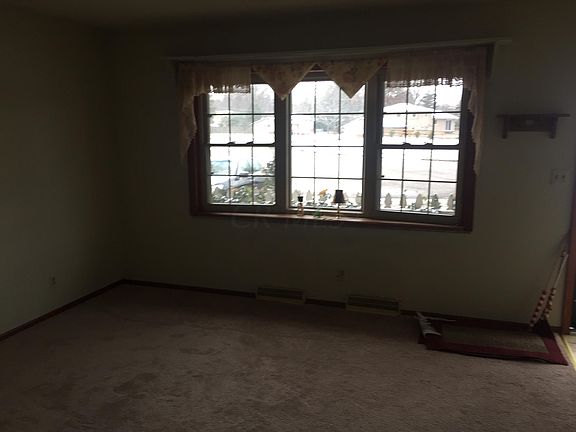 4th image of 6450 Rocky Den Ct