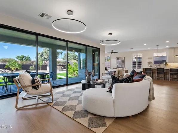 3586 E RIOPELLE Court, Gilbert, AZ 85298