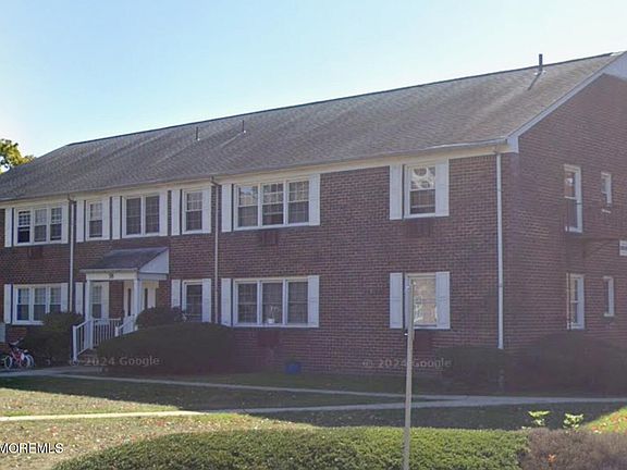 3rd image of 58 Stonehurst Boulevard #D
