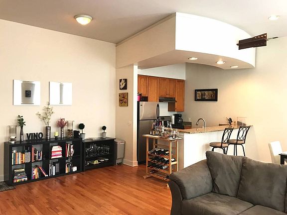 2nd image of 2041 W North Ave APT 2