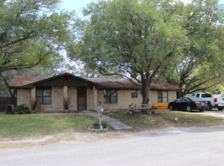 1213 Teto St, George West, TX 78022