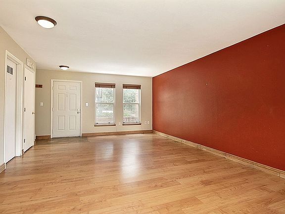 4th image of 1201 N Galapago St Unit 94